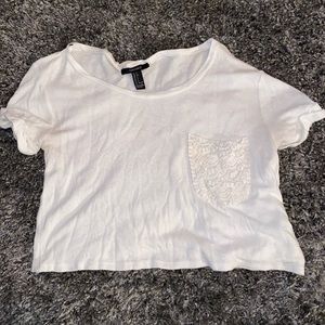 White cropped t shirt